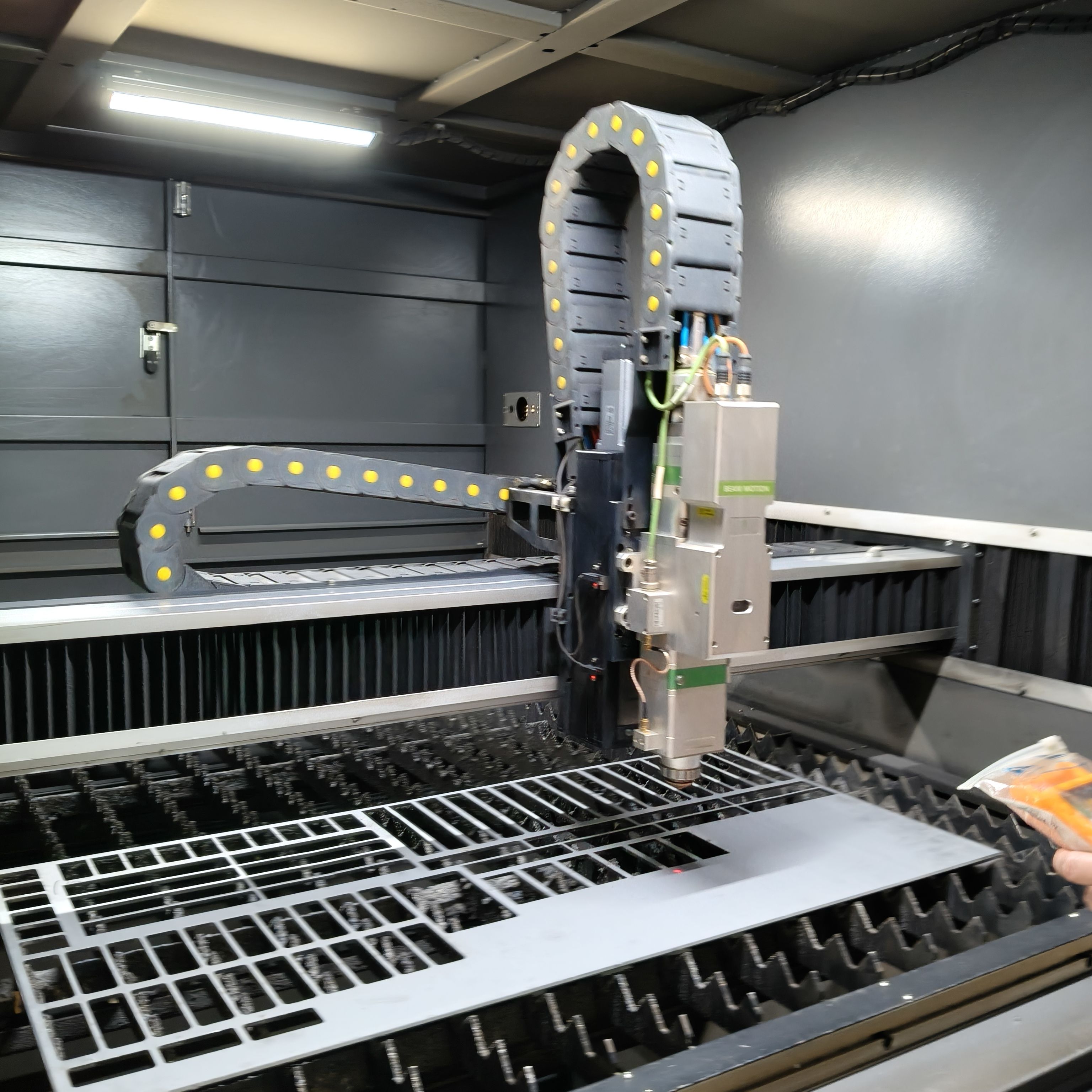 Macchina Taglio Laser Fibra Veronese S130